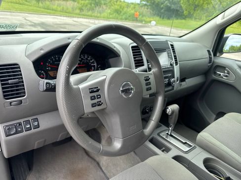 Used 2018 Nissan Frontier SV AWD/4WD image 20