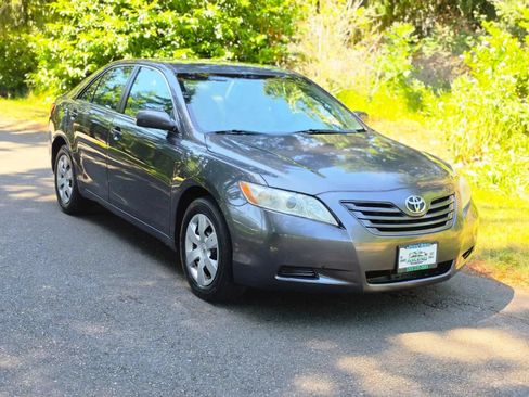Used 2008 Toyota Camry LE FWD image 7