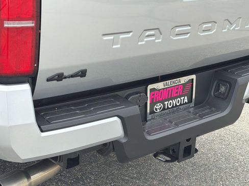 Used 2026 Toyota Tacoma TRD Off-Road AWD/4WD image 6