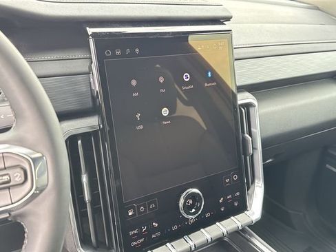 New 2026 GMC Acadia Elevation w/ Elevation Premium Package image 18