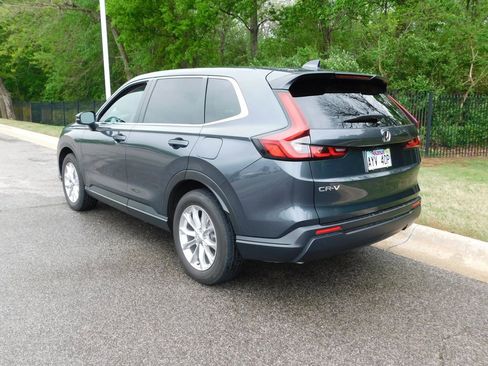 Used 2024 Honda CR-V EX image 3