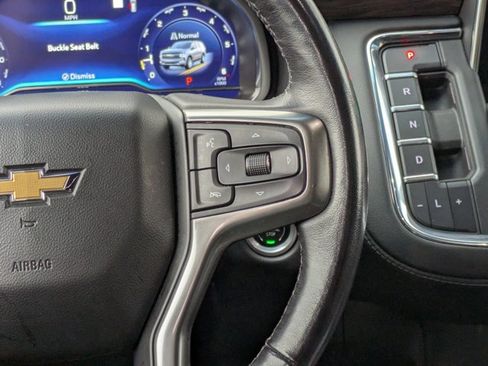 Used 2023 Chevrolet Suburban LT w/ Luxury Package image 22