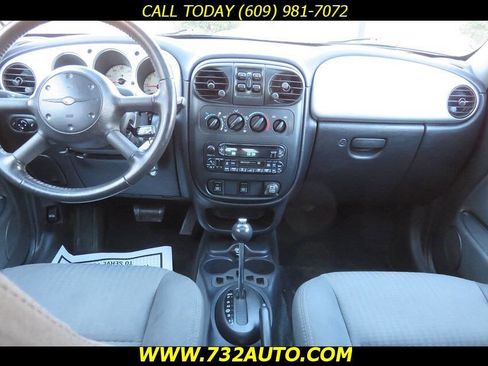Used 2005 Chrysler PT Cruiser Limited image 17