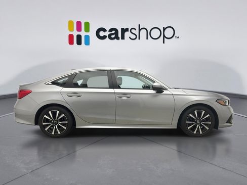 Used 2024 Honda Civic EX image 6