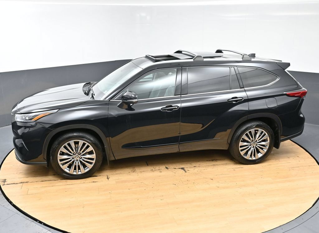 Used 2022 Toyota Highlander Platinum AWD/4WD image 52