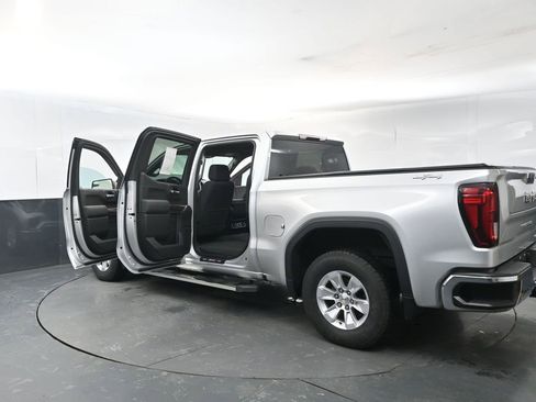 Certified 2022 GMC Sierra 1500 SLE image 32