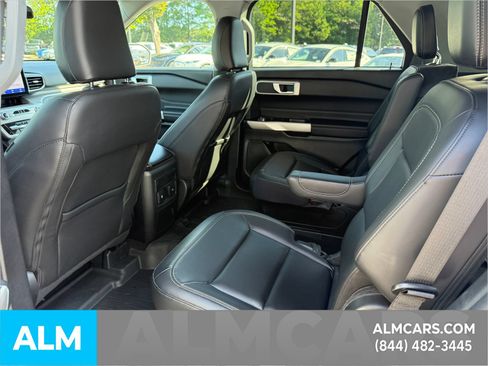 Used 2023 Ford Explorer XLT w/ Equipment Group 202A RWD image 14