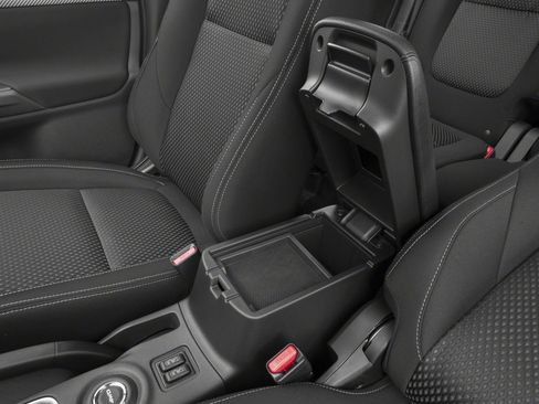 Used 2018 Mitsubishi Outlander ES image 32