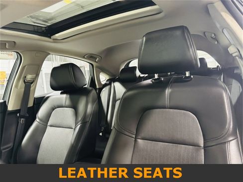 Used 2023 Honda Civic EX-L image 3
