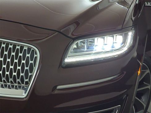 Used 2019 Lincoln Nautilus Reserve w/ Ultimate Package image 33