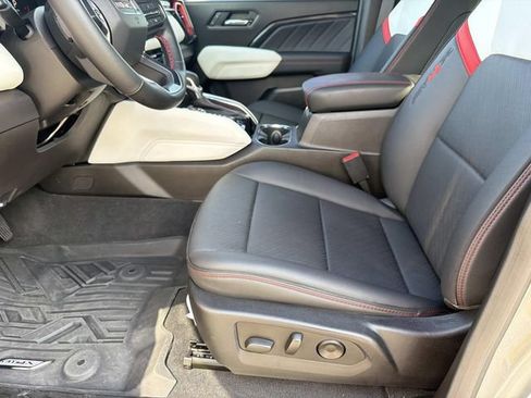 Used 2024 GMC Canyon AT4X AWD/4WD image 15