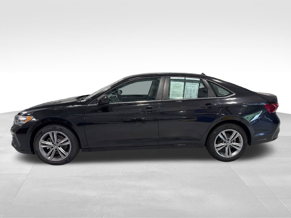 Used 2024 Volkswagen Jetta SE FWD image 43