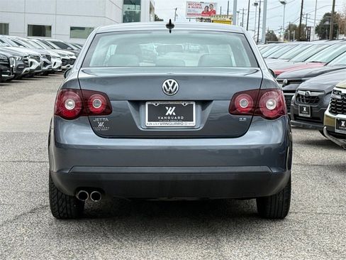 Used 2008 Volkswagen Jetta SE image 4