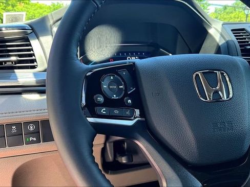 Certified 2024 Honda Odyssey Elite image 11