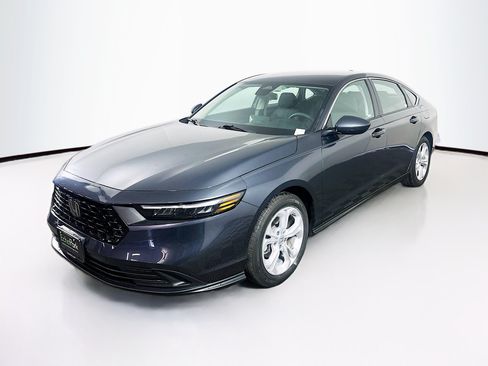 Used 2025 Honda Accord LX image 3