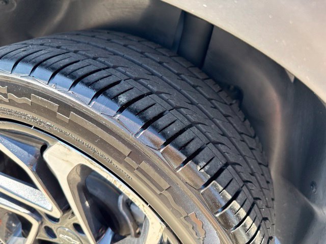 Used 2024 Chevrolet Trax RS w/ Sunroof Package FWD image 10
