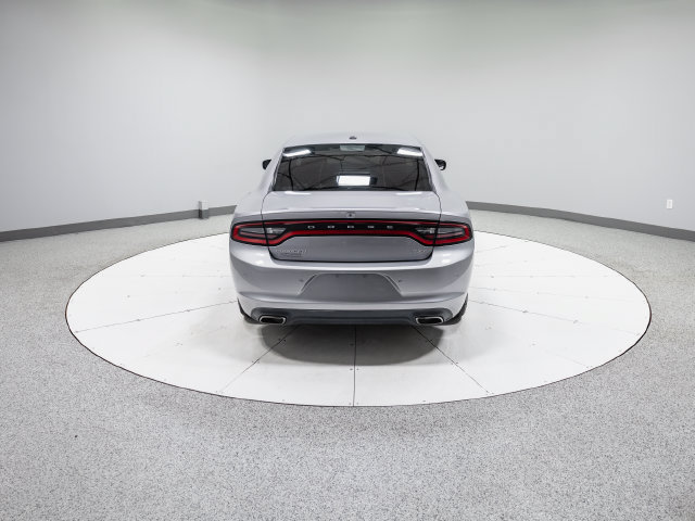 Used 2018 Dodge Charger SXT RWD image 26