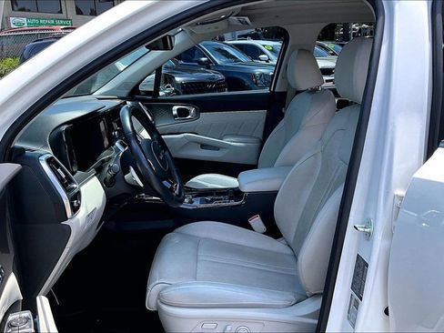 Certified 2023 Kia Sorento SX Prestige AWD/4WD image 14