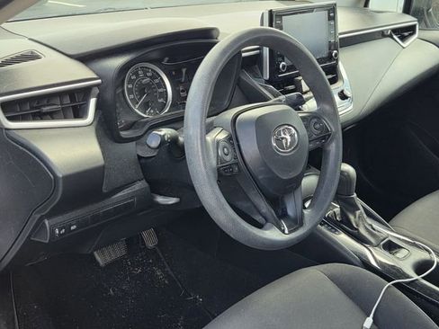 Used 2020 Toyota Corolla LE FWD image 10