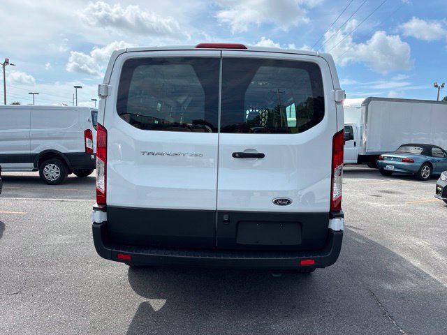 Certified 2025 Ford Transit 250 Low Roof w/ Exterior Upgrade Package RWD image 4