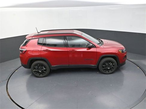New 2026 Jeep Compass Latitude image 16