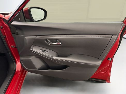 Used 2023 Nissan Sentra SV FWD image 32