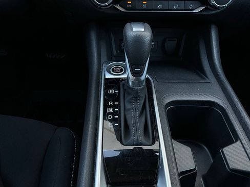 Used 2024 Nissan Sentra SV image 22