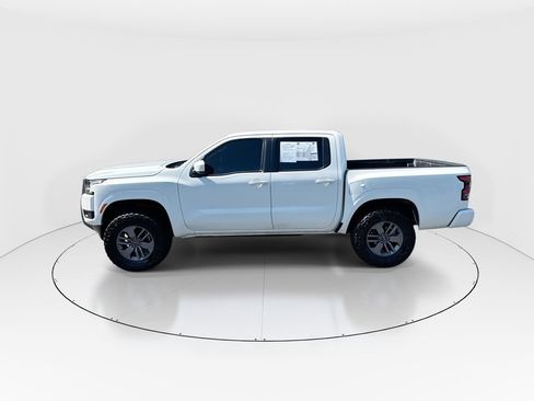 Used 2025 Nissan Frontier SV AWD/4WD image 5