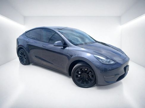 Used 2020 Tesla Model Y Long Range AWD/4WD image 2