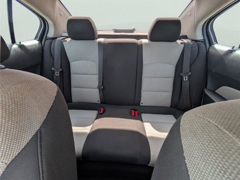 Used 2016 Chevrolet Cruze LS image 13