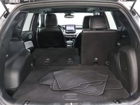 Used 2023 Jeep Compass Latitude w/ Sun and Sound Group AWD/4WD image 35