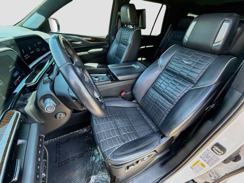 Used 2022 Cadillac Escalade Sport Platinum AWD/4WD image 22