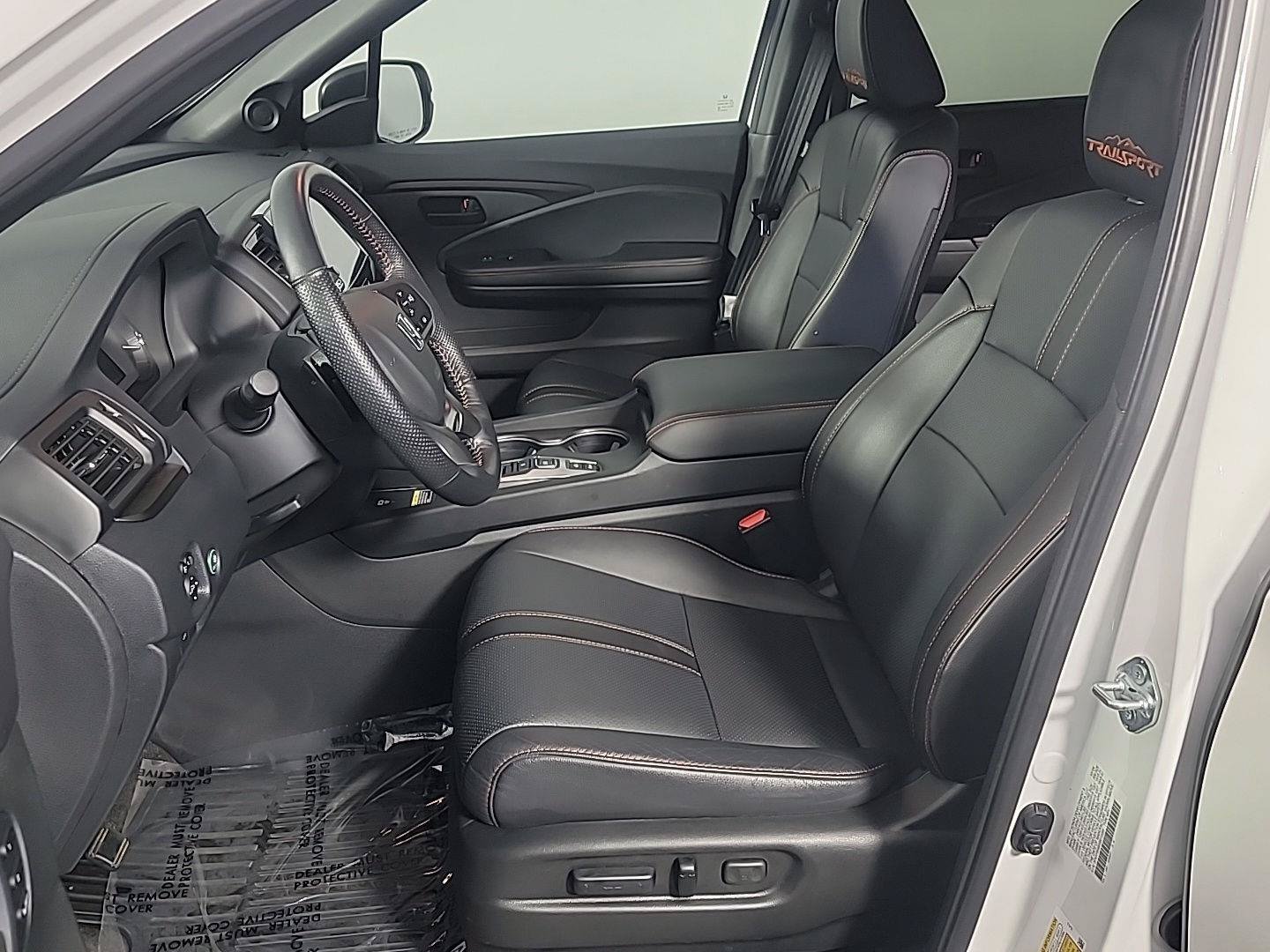 Certified 2025 Honda Passport TrailSport image 19