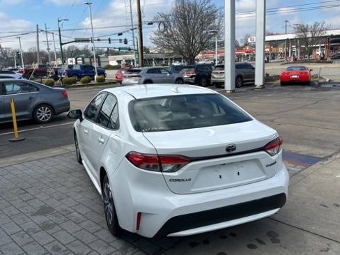 Used 2021 Toyota Corolla LE image 15