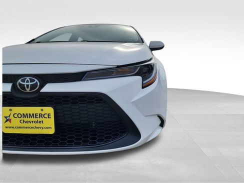 Used 2022 Toyota Corolla LE image 10