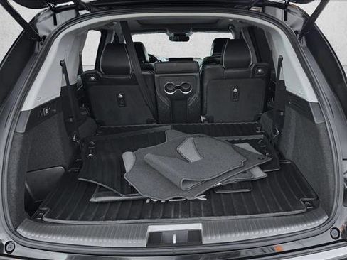 Used 2023 Acura MDX SH-AWD w/ Advance Package image 8