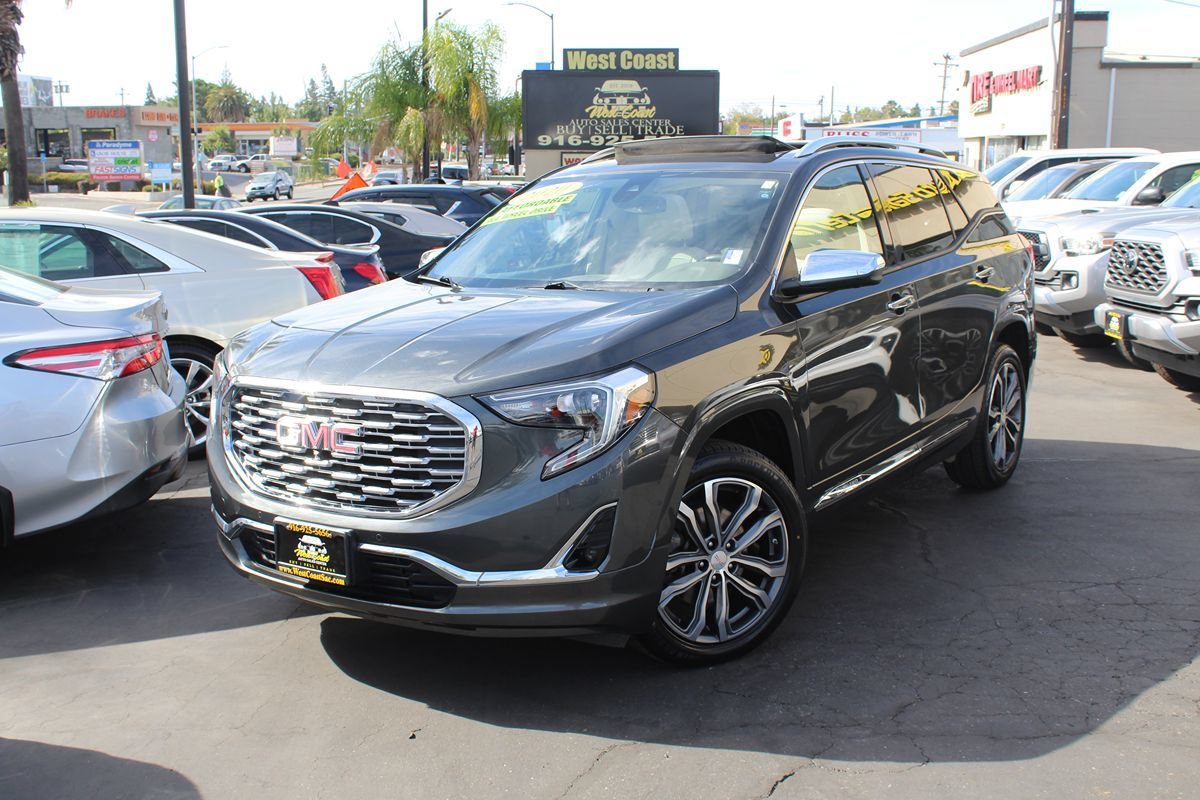 Used 2020 GMC Terrain Denali w/ Denali Premium Package AWD/4WD image 43