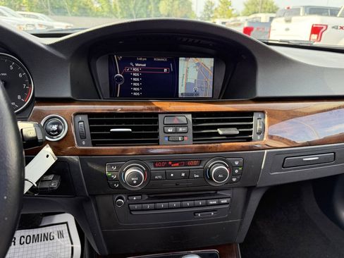 Used 2011 BMW 335i Sedan RWD image 25