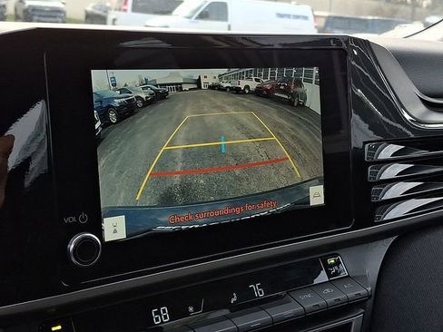 Used 2025 Toyota Camry LE image 18