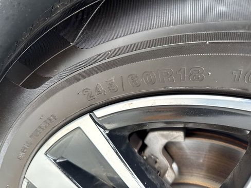 Used 2021 Volkswagen Atlas SE image 34