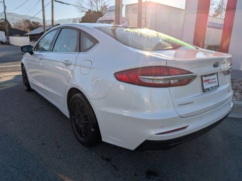 Used 2020 Ford Fusion SE image 5