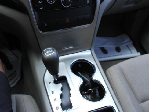 Used 2011 Jeep Grand Cherokee Laredo image 21