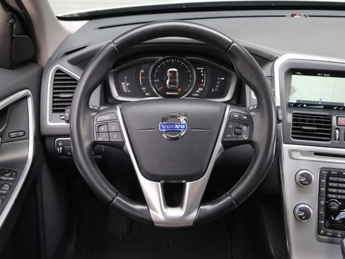Used 2017 Volvo XC60 T6 Dynamic w/ Preferred Option Package AWD/4WD image 17