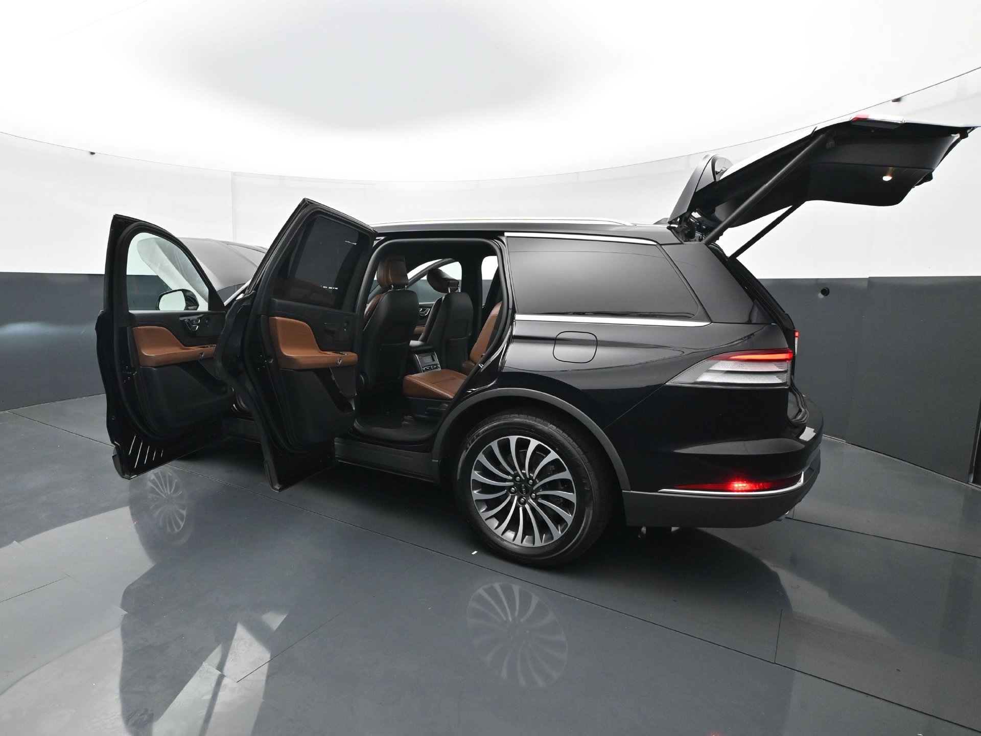 Used 2020 Lincoln Aviator Reserve w/ Class IV Trailer Tow Package AWD/4WD image 33