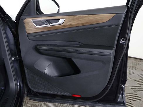 Used 2024 Volkswagen Atlas SE image 24