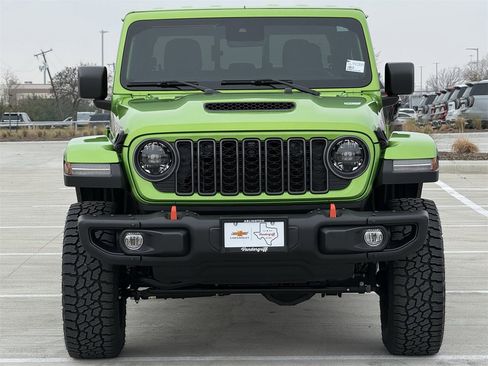 Used 2025 Jeep Gladiator Mojave image 7