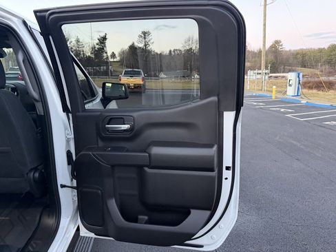 New 2026 Chevrolet Silverado 1500 Custom w/ LPO, Dark Essentials Package image 22