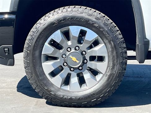 New 2025 Chevrolet Silverado 2500 Custom w/ Custom Value Package image 32