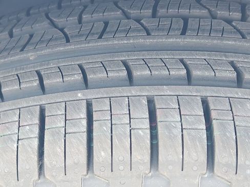 Used 2018 Mercedes-Benz GLC 300 4MATIC image 7