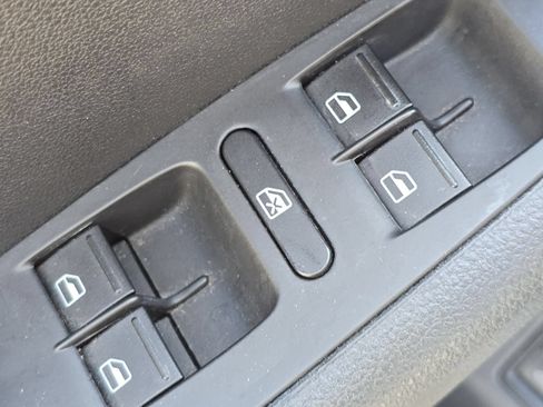 Used 2017 Volkswagen Jetta S FWD image 24